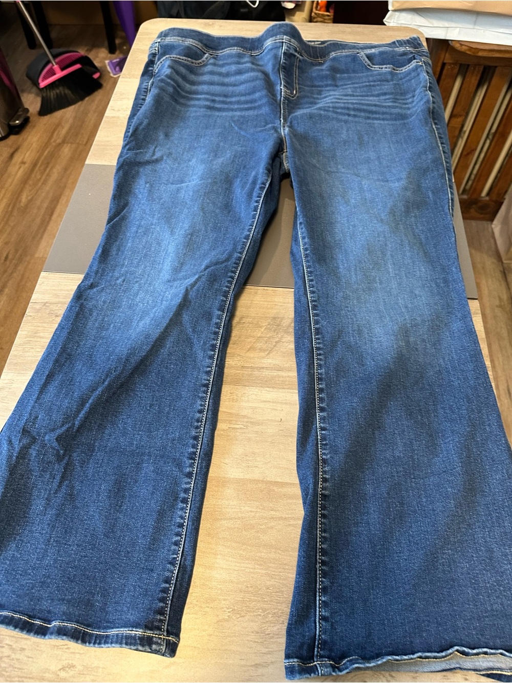 Torrid‎ Lean Jean Slim Boot Cut Pull on Jeans size 3 Short